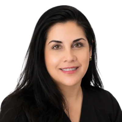 Portrait of Mayte Vidal, bilingual dental hygienist at Rafael E. Cordero DDS PA with over 6 years of patient care experience