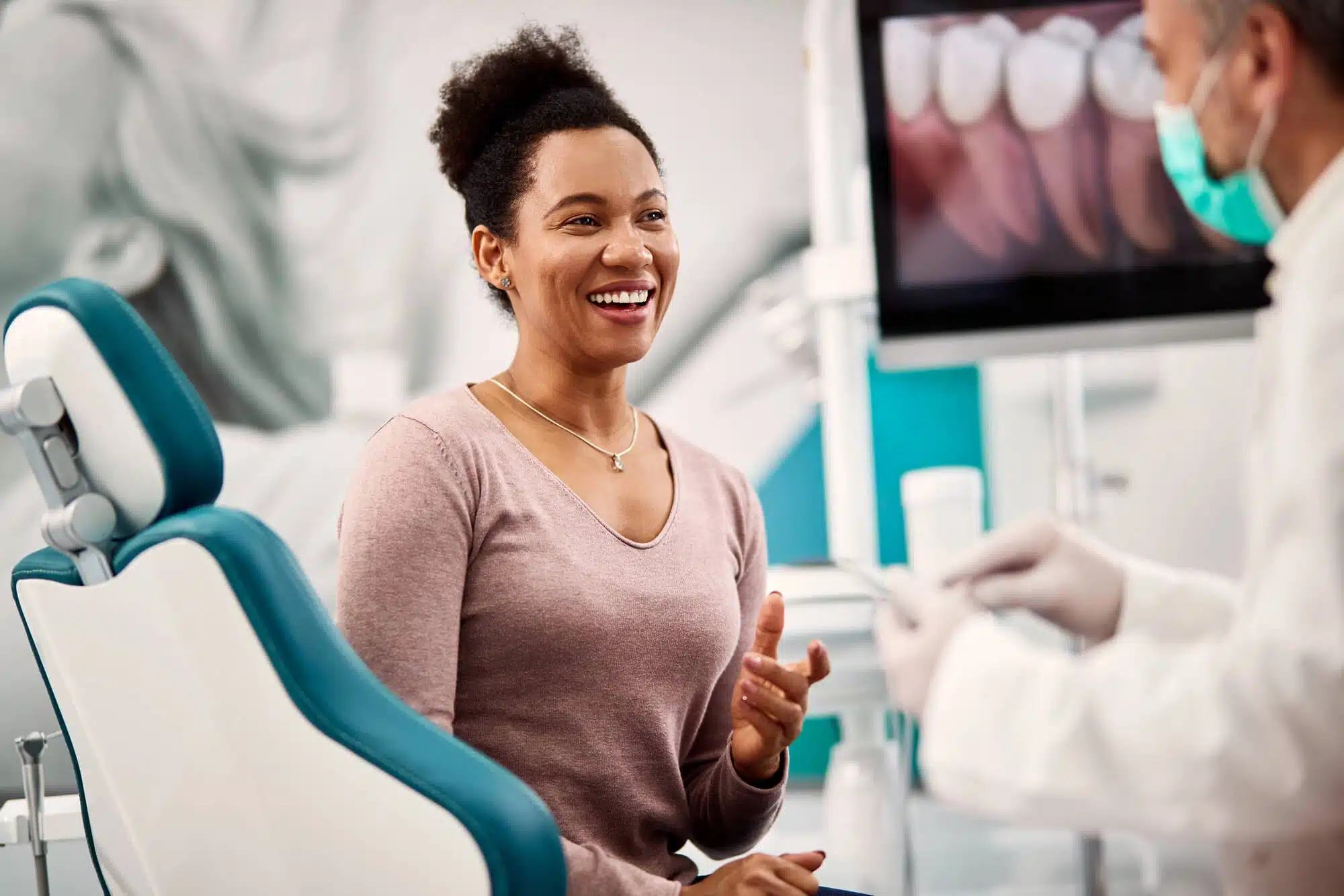 Visiting dentist after dental implant surgery palm beach gardens