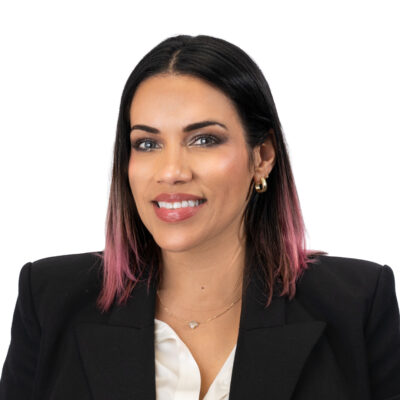 Portrait of Janys Hernandez, experienced bilingual dental professional at Rafael E. Cordero DDS PA with 19 years in patient care